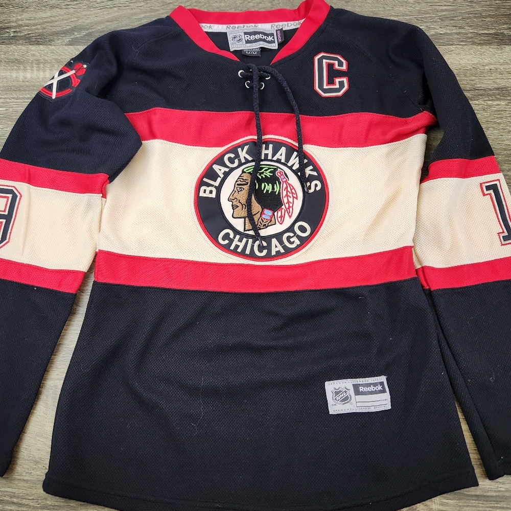 NHL Chicago Blackhawks #19 Jonathan Toews Jersey Womens Medium Black Long Sleeve